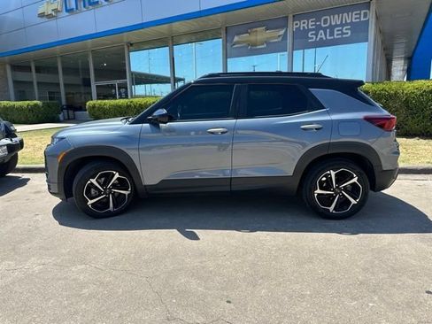 Used 2021 Chevrolet TrailBlazer RS w/ Sun and Liftgate Package FWD image 5