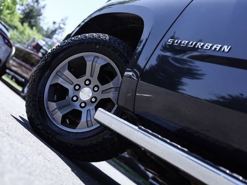 Used 2015 Chevrolet Suburban LT AWD/4WD image 14