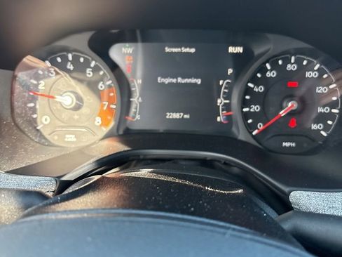 Used 2025 Jeep Compass Latitude image 9