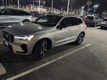 Used 2022 Volvo XC60 T8 R-Design w/ Advanced Package