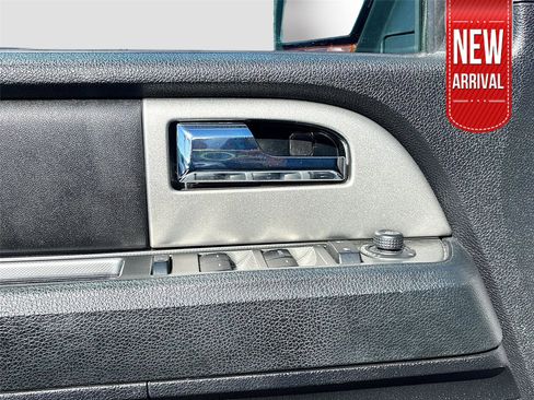 Used 2017 Ford Expedition EL Limited w/ Equipment Group 301A image 19