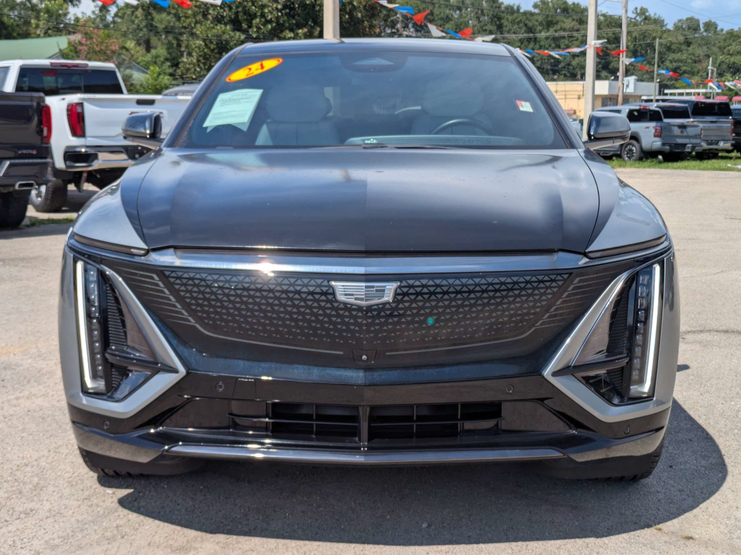 Used 2024 Cadillac Lyriq Sport RWD image 9