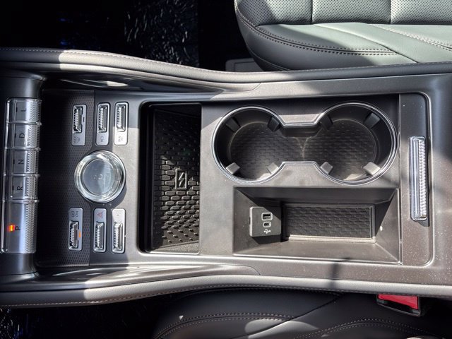 New 2026 Lincoln Nautilus Premier w/ Jet Appearance Package AWD/4WD image 23
