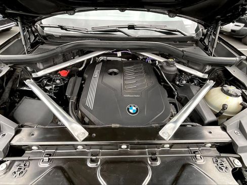 Used 2022 BMW X5 xDrive40i w/ Climate Comfort Package image 11