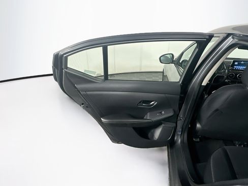 Used 2024 Nissan Sentra SV FWD image 25