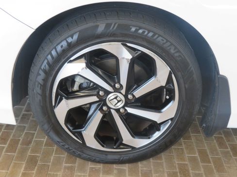 Used 2016 Honda Accord EX-L image 7