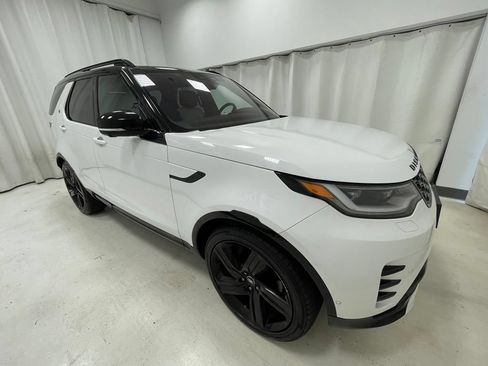 Used 2022 Land Rover Discovery HSE R-Dynamic AWD/4WD image 3