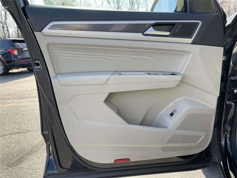 Used 2021 Volkswagen Atlas SEL R-Line image 19