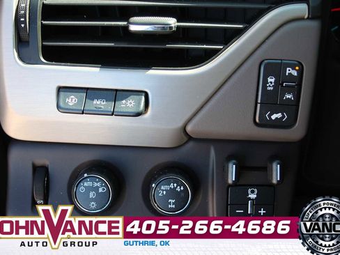 Used 2017 GMC Yukon Denali image 31