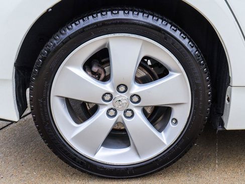 Used 2013 Toyota Prius Five w/ Advanced Technology Pkg FWD image 22