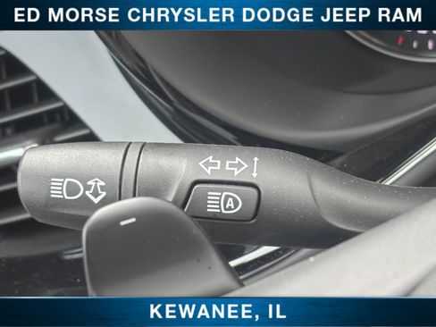 Used 2023 Buick Envision Avenir AWD/4WD image 35