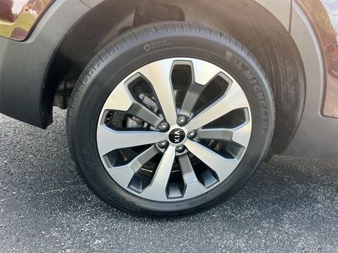 Used 2020 Kia Telluride S AWD/4WD image 9