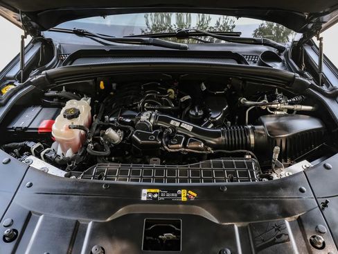 Used 2022 Jeep Grand Cherokee Limited image 62