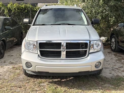 Used 2008 Dodge Durango SLT RWD image 2