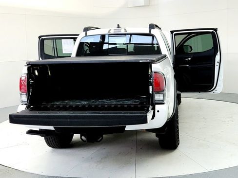 Used 2023 Toyota Tacoma TRD Pro AWD/4WD image 11