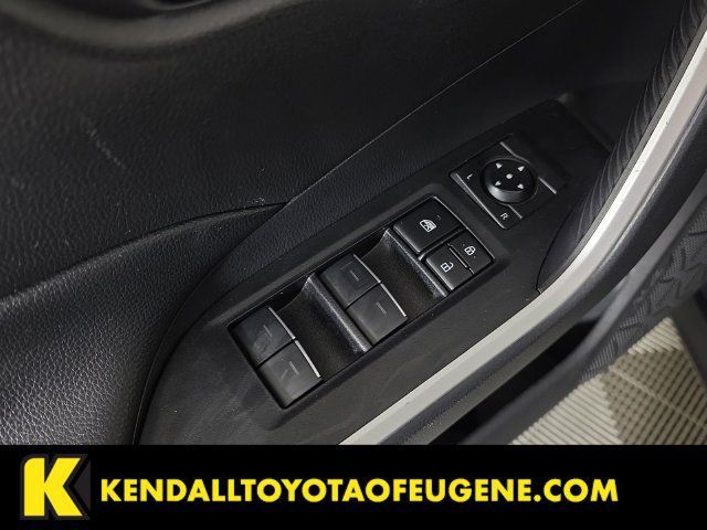 Used 2025 Toyota RAV4 XLE AWD/4WD image 22