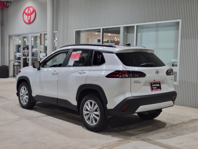 New 2026 Toyota Corolla Cross LE w/ Moonroof Package FWD image 8