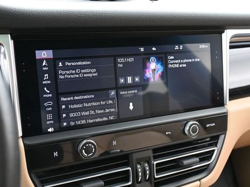 Certified 2023 Porsche Macan Turbo image 20