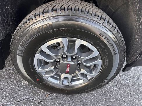 New 2026 GMC Sierra 2500 SLT w/ SLT Convenience Package image 14