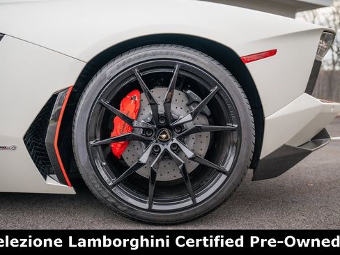 Used 2015 Lamborghini Aventador LP 700-4 image 11