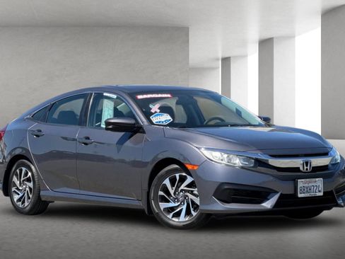 Used 2018 Honda Civic EX image 2