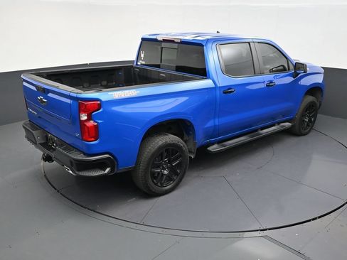 Used 2025 Chevrolet Silverado 1500 LT Trail Boss w/ Convenience Package II AWD/4WD image 16