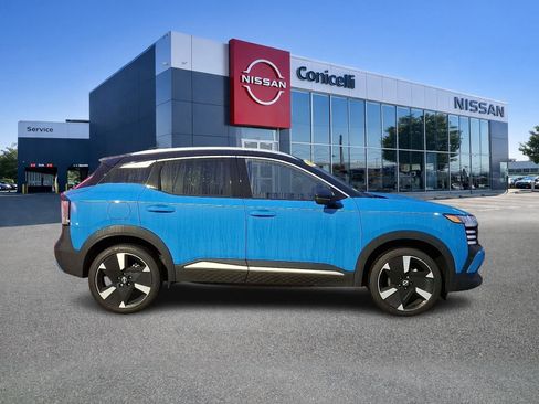 Certified 2025 Nissan Kicks SR image 7