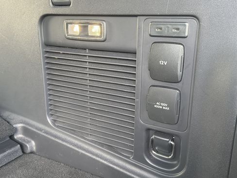 Used 2025 Ford Expedition Tremor AWD/4WD image 21