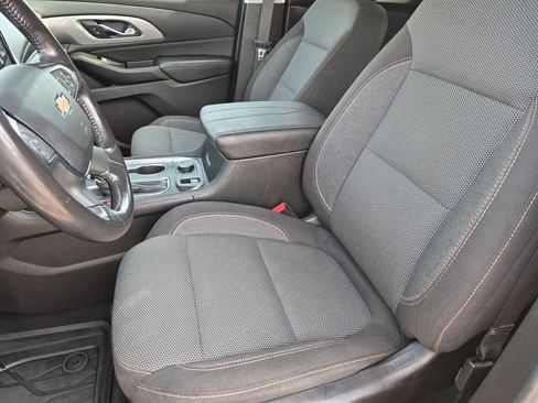 Used 2019 Chevrolet Traverse LT w/ LPO, Floor Liner Package AWD/4WD image 11
