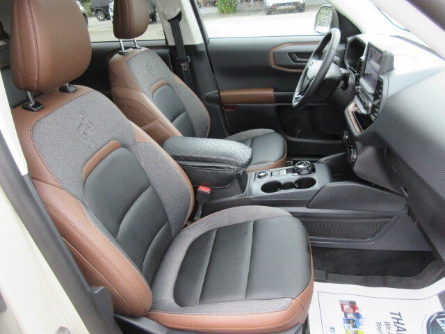 Used 2024 Ford Bronco Sport Outer Banks w/ Tech Package AWD/4WD image 13