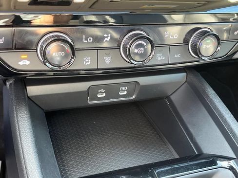 Used 2023 Honda Accord EX-L image 18