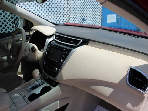 Used 2015 Nissan Murano S FWD image 13