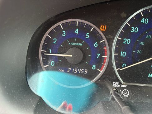 Used 2010 Toyota Sienna image 24