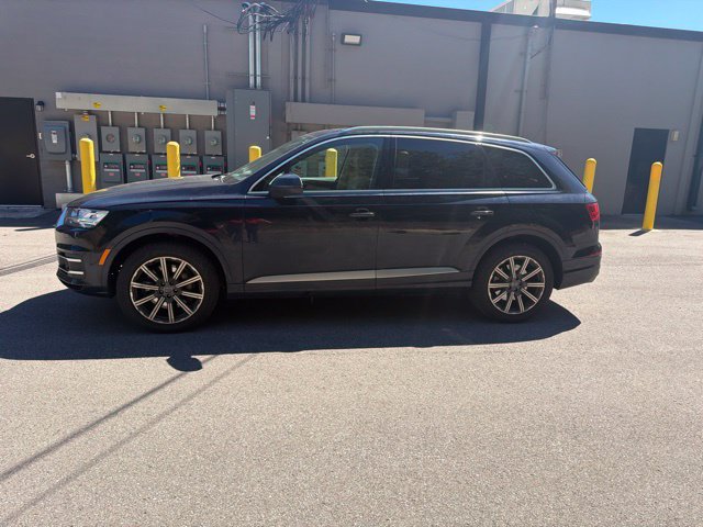 Used 2017 Audi Q7 3.0T Prestige AWD/4WD image 4