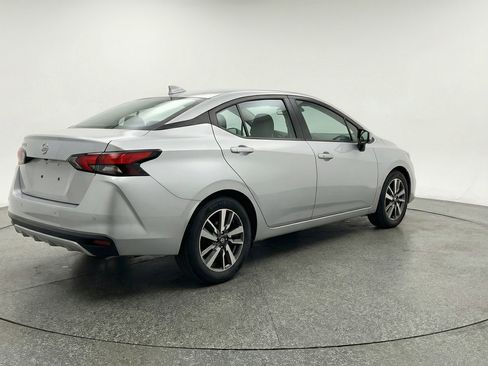 Used 2025 Nissan Versa SV FWD image 9