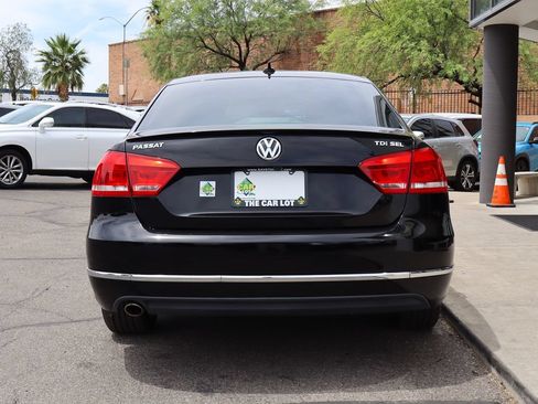 Used 2015 Volkswagen Passat TDI SEL Premium FWD image 11