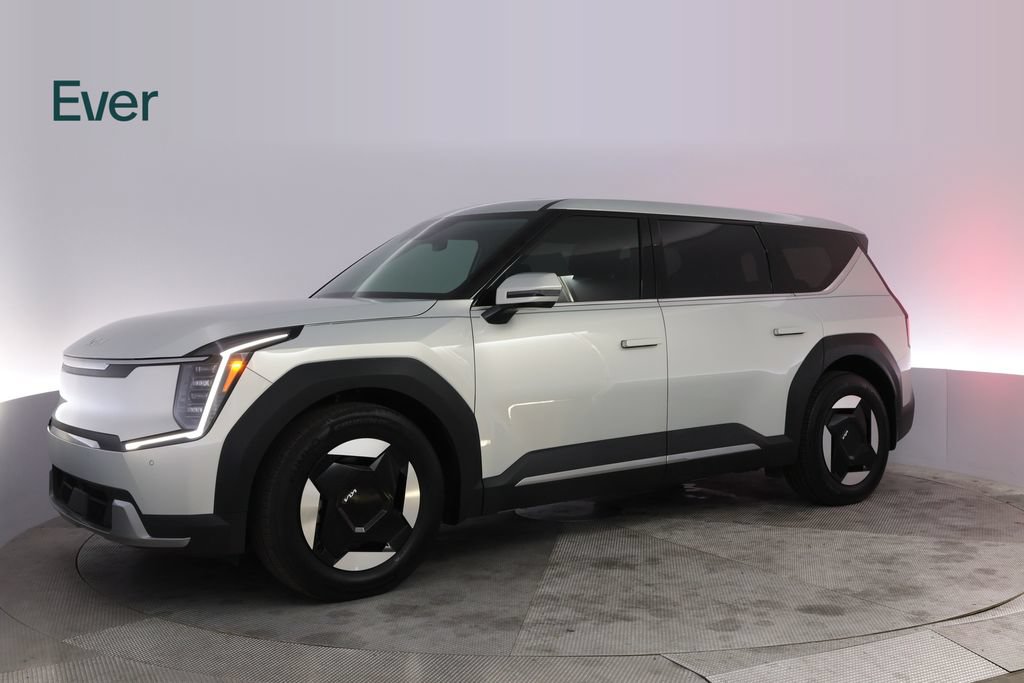Used 2026 Kia EV9 Light RWD image 18