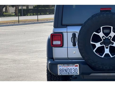 Used 2019 Jeep Wrangler Sport image 14