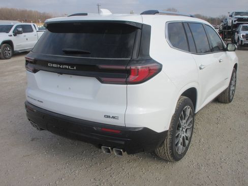 New 2026 GMC Acadia Denali Ultimate image 5