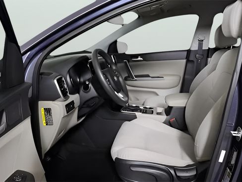 Used 2020 Kia Sportage LX FWD image 9