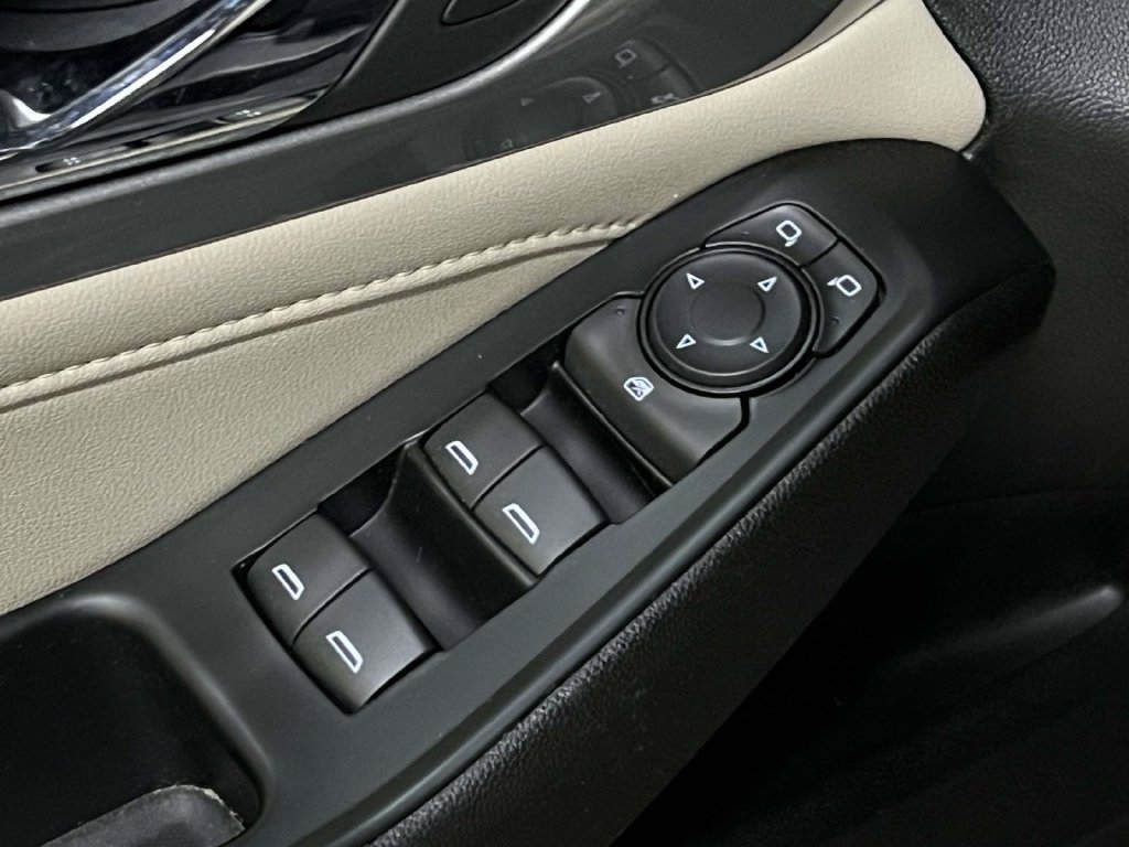 Used 2023 Chevrolet Traverse LS w/ Midnight/Sport Edition FWD image 12
