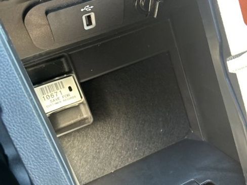 Used 2022 Ford Mustang GT Premium image 32