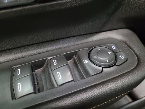 Used 2018 GMC Terrain SLE w/ Driver Convenience Package AWD/4WD image 27