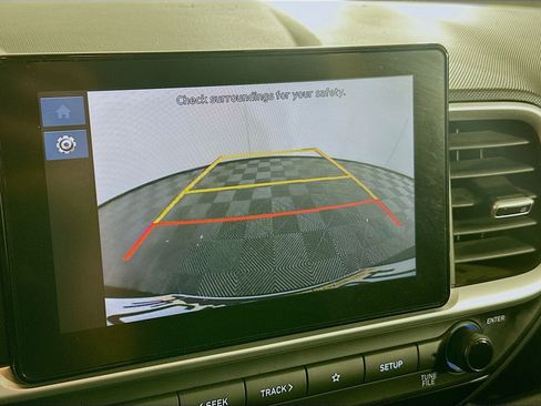 Used 2025 Hyundai Venue SEL FWD image 22