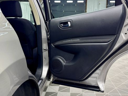 Used 2012 Nissan Rogue SV image 8