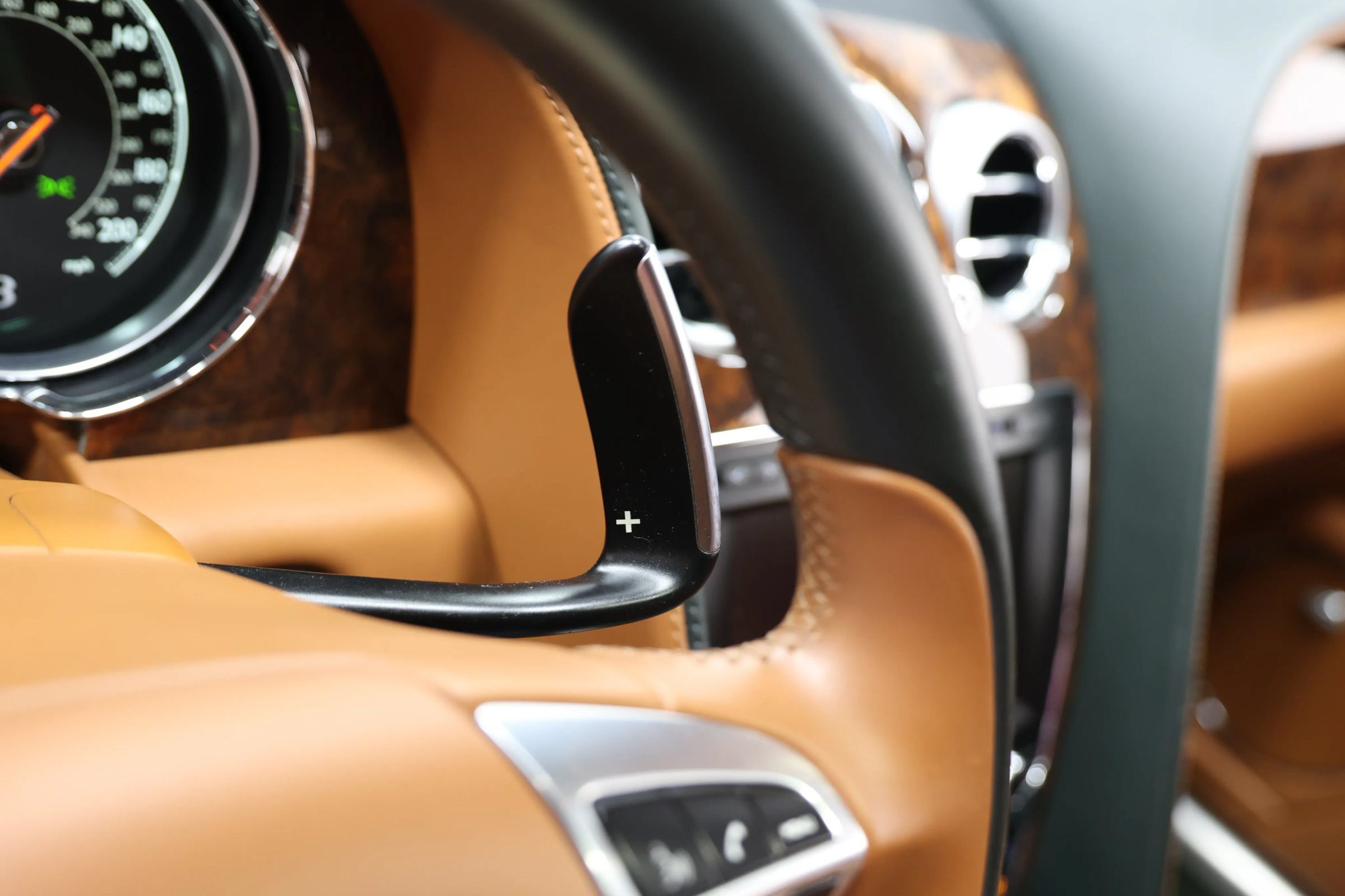 Used 2016 Bentley Flying Spur W12 AWD/4WD image 25