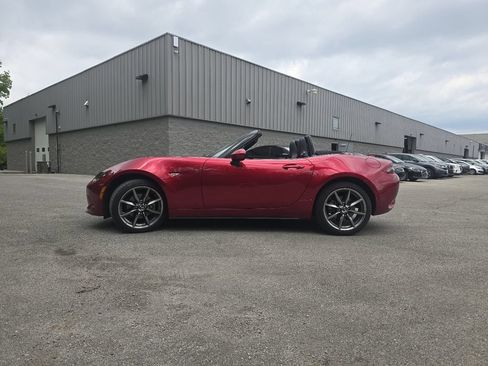 Used 2022 MAZDA MX-5 Miata Grand Touring RWD image 12