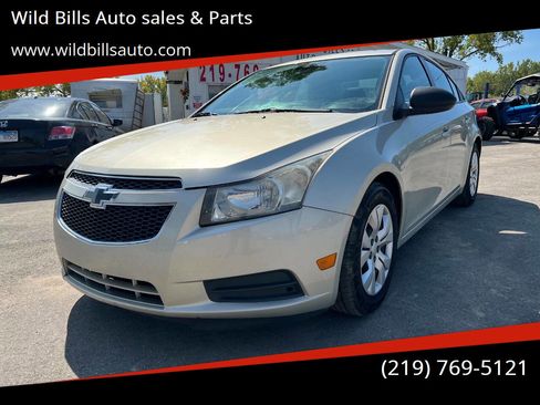 Used 2013 Chevrolet Cruze LS image 1