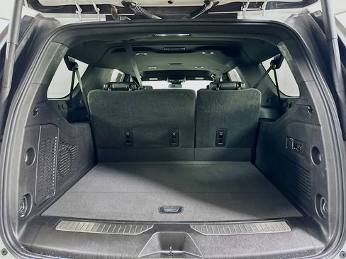 Used 2023 Chevrolet Suburban Premier image 30