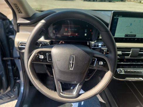 New 2026 Lincoln Corsair Premiere image 17